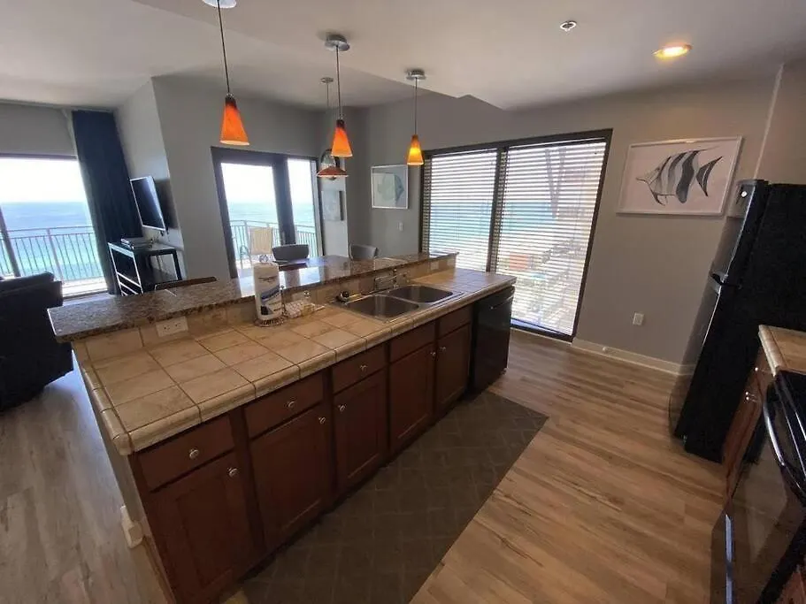 Beautiful Beach Condo - Luxury Living At Its Best Panama City Beach